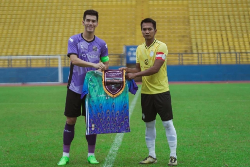 Tiền vệ Sos Suhana trong màu áo Nagaworld FC